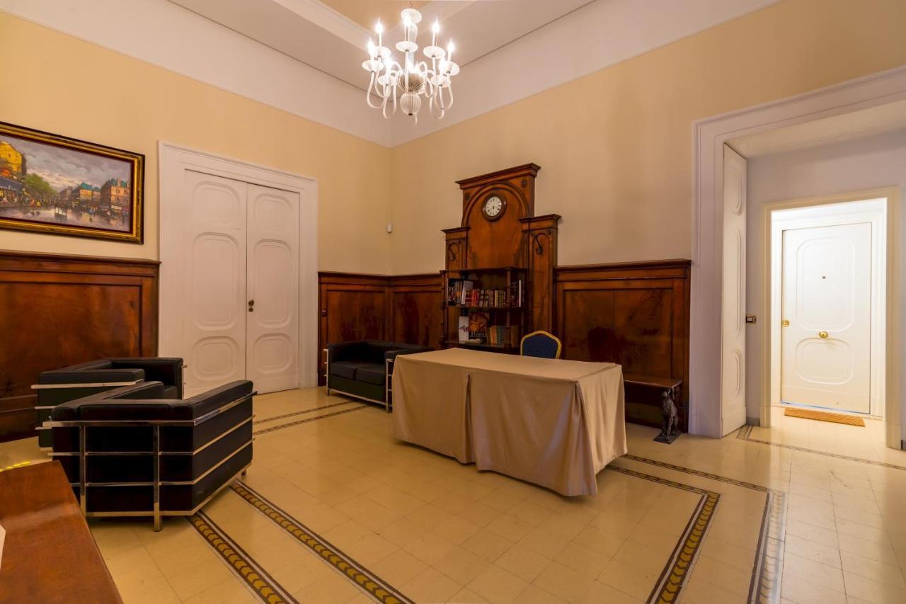Design & Studio Duplex At National Museum Naples Exterior photo